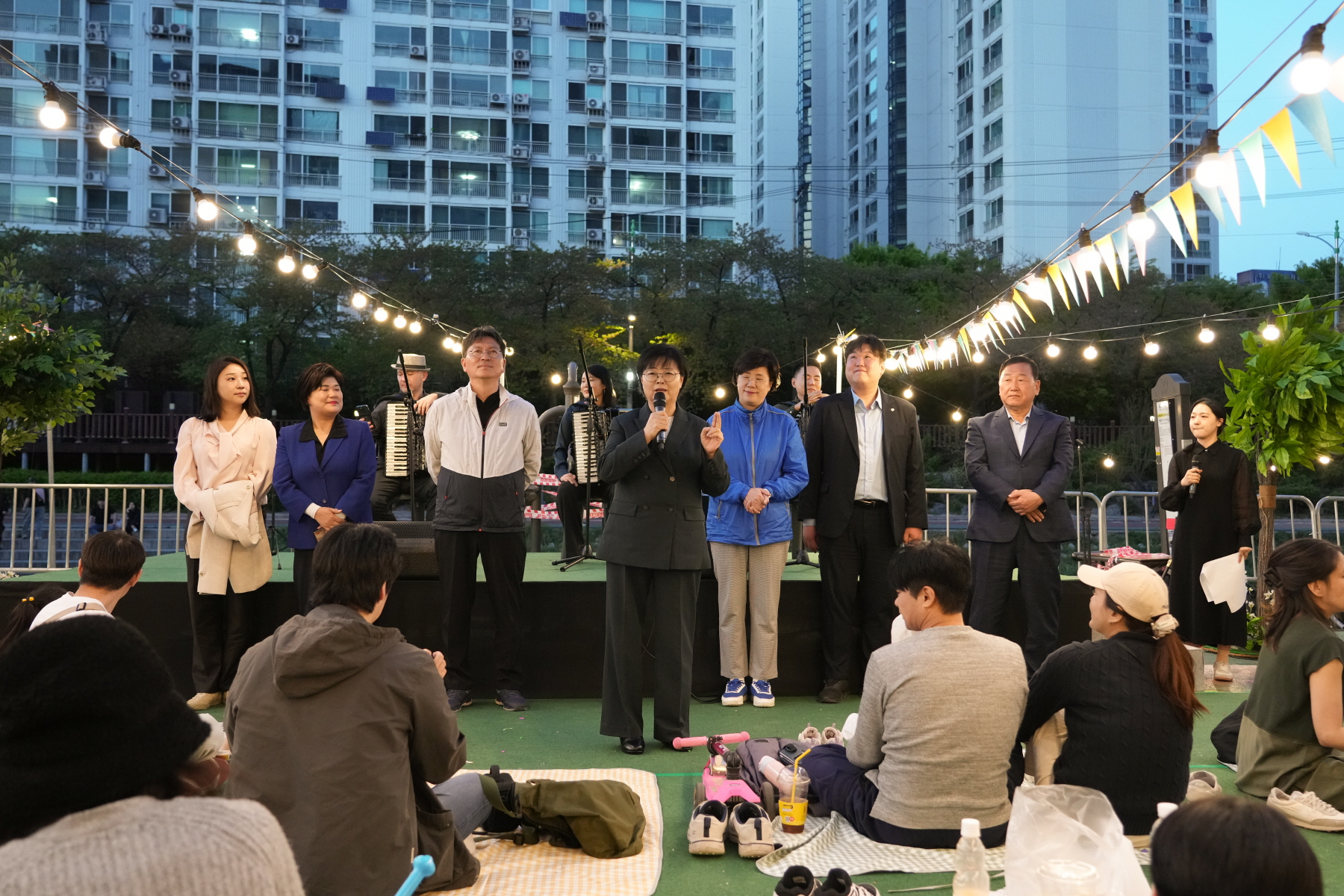 전통시장 플리마켓 행사 <봄날의 여울장터>