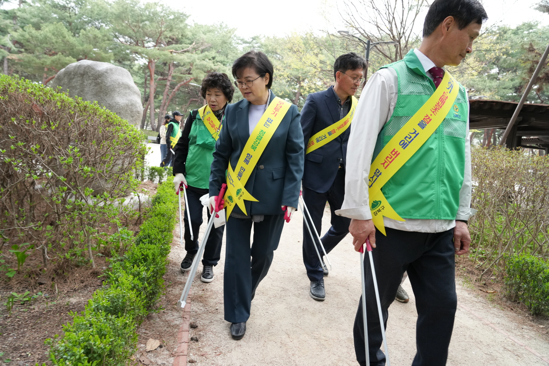 새마을회 둘레길 줍깅