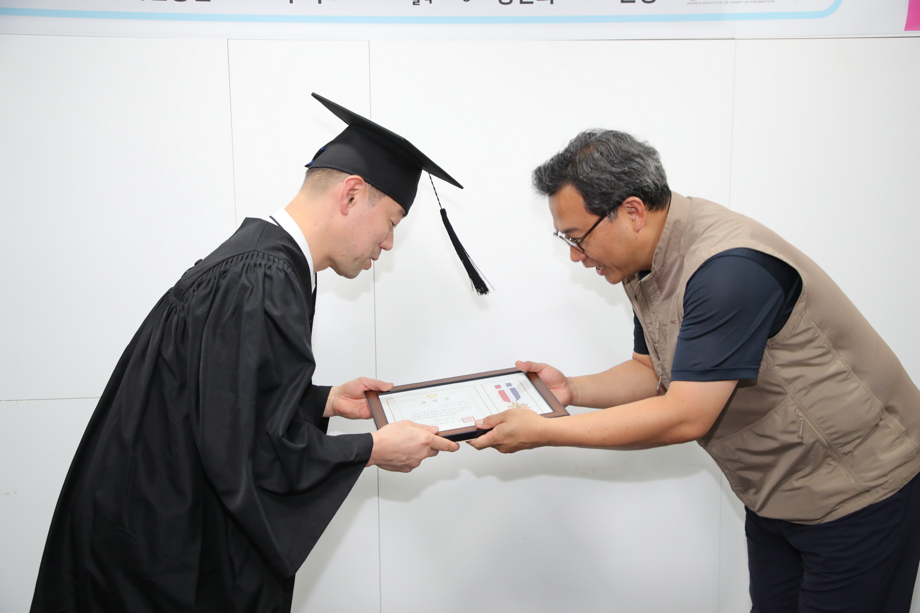 장미원골목시장 상인대학 수료식