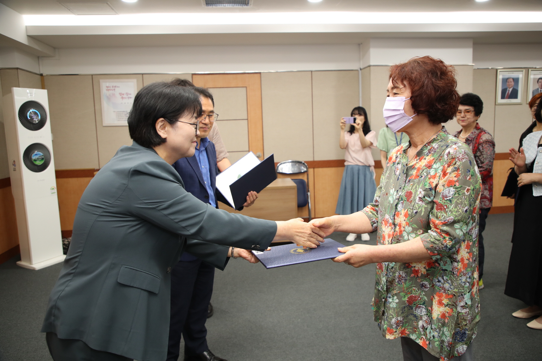 양성평등주간 기념 유공자 표창장 수여식
