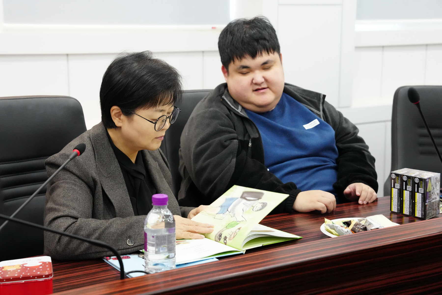 장애인가족지원센터 오순도순미술관 수익금 기부 전달식