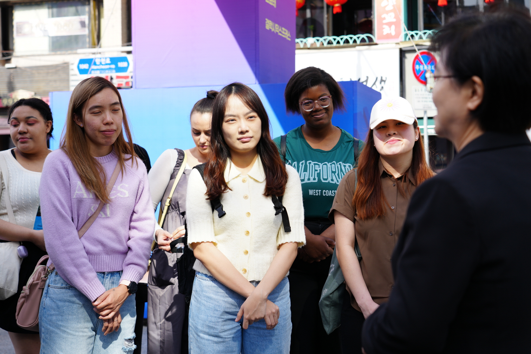 4.19혁명 국민문화제 2024_외국인 탐방단 인사