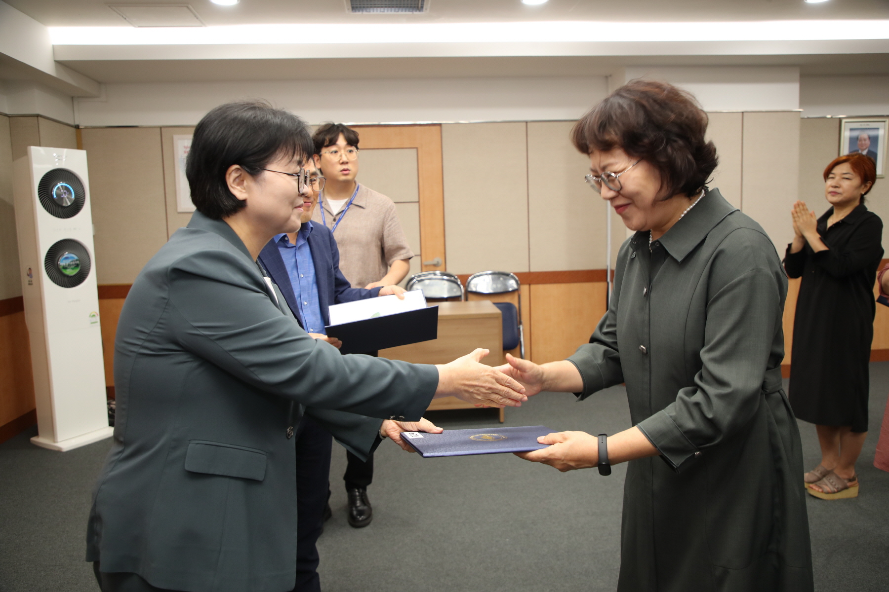 양성평등주간 기념 유공자 표창장 수여식